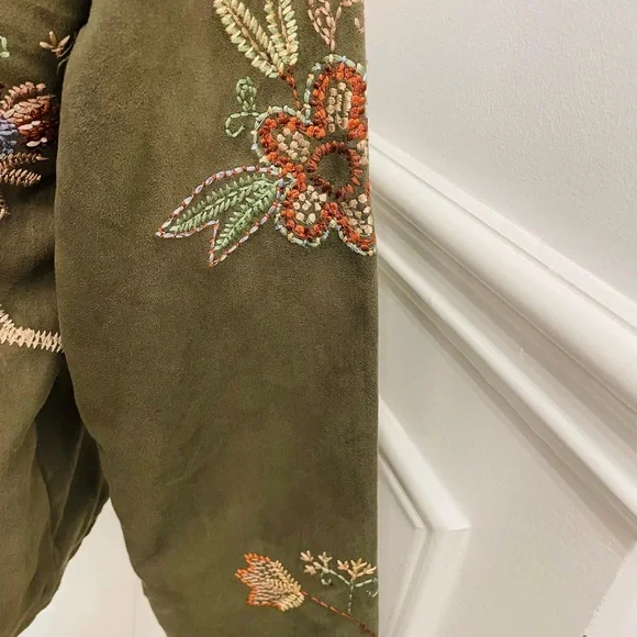 Parsley & Sage Olive Green Embroidered Floral Jacket - Picture 4 of 11